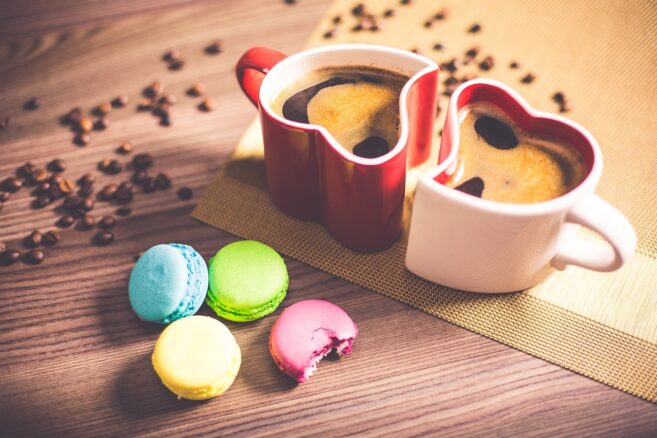 Welche Beilage passt zum Kaffee? [Bildinhalt mit KI erstellt]