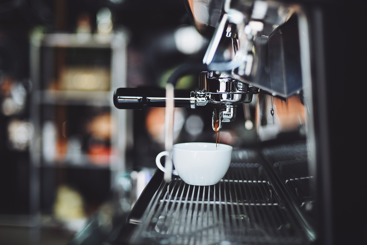 Kaffeemaschine mit Festwasseranschluss - Ab wann lohnt sich das?