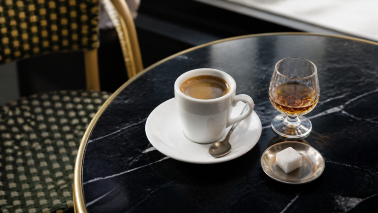 Café Canard: Bedeutung, Rezept und französische Kaffee-Tradition [Bildinhalt mit KI erstellt]